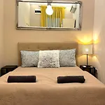 B112 By Small Home Budapest