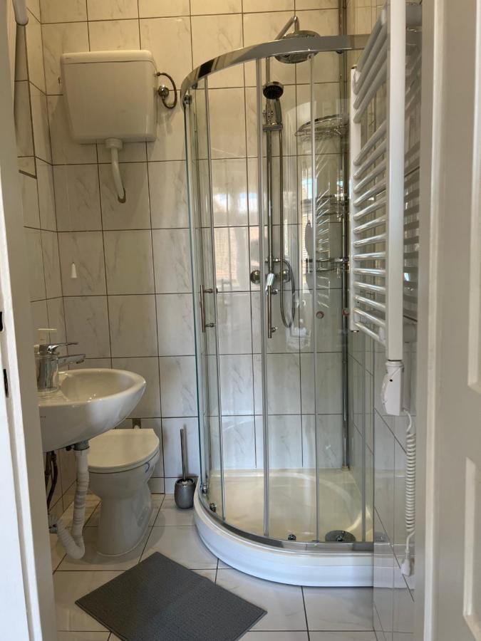 Apartment B112 *