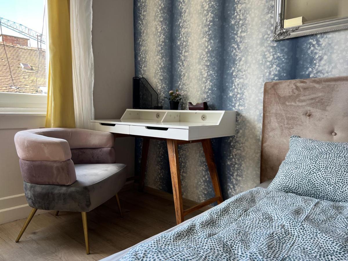 B112 Apartment